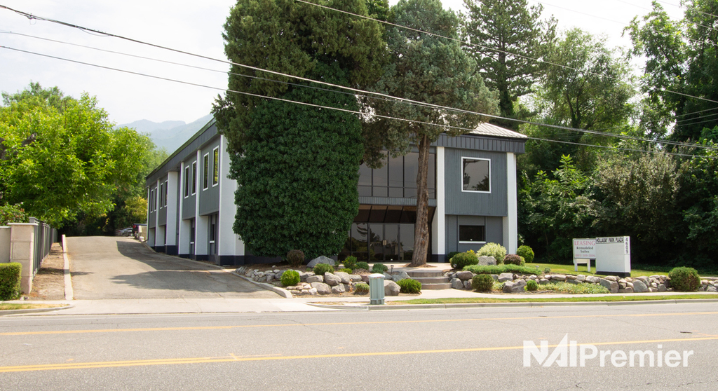 Convenient Commercial Office